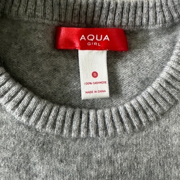 Aqua Girls Cashmere Crewneck long sleeve Sweater, Grey with Stars, Size S - Picture 3 of 4